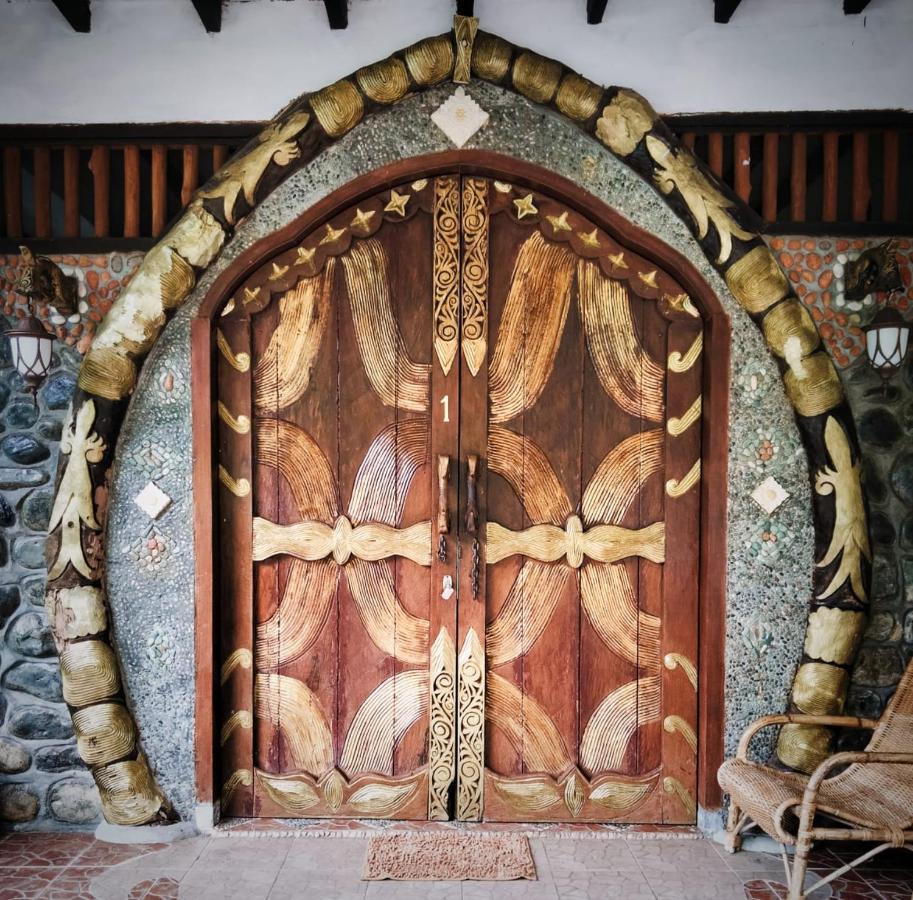 Jungle Inn Bukit Lawang Exterior photo