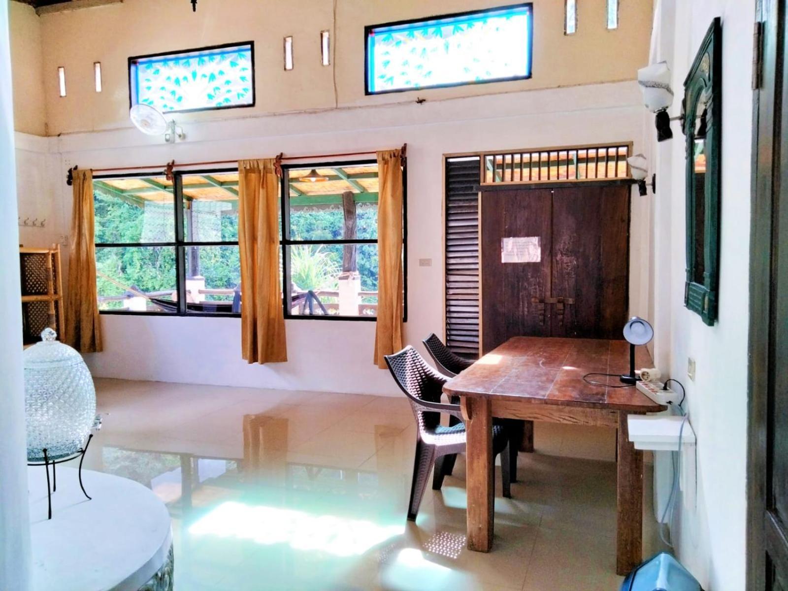 Jungle Inn Bukit Lawang Room photo