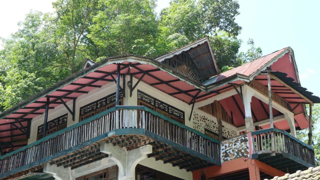 Jungle Inn Bukit Lawang Exterior photo