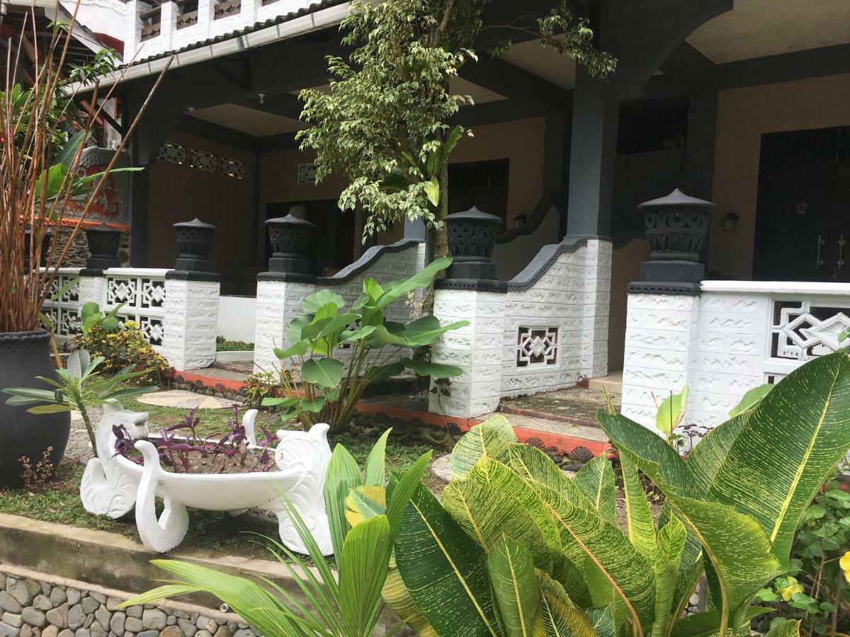 Jungle Inn Bukit Lawang Exterior photo