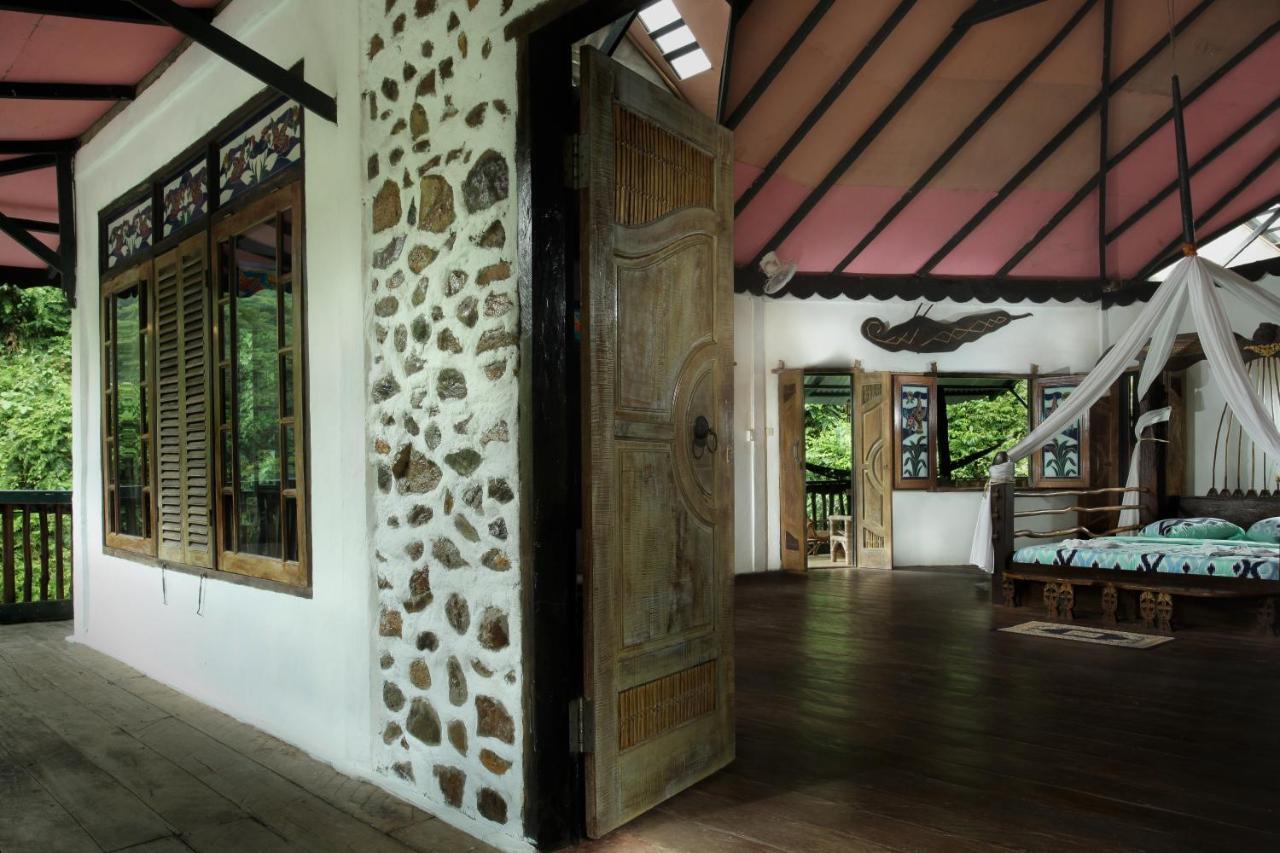 Jungle Inn Bukit Lawang Exterior photo